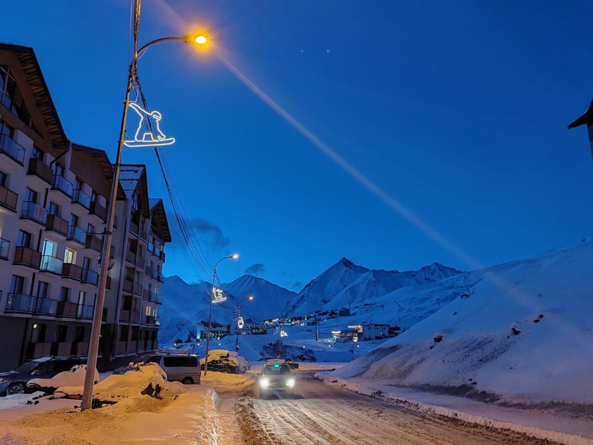 New Gudauri Redco Twins-Premium Mountain Apartment Close The Gondola Lift Екстериор снимка